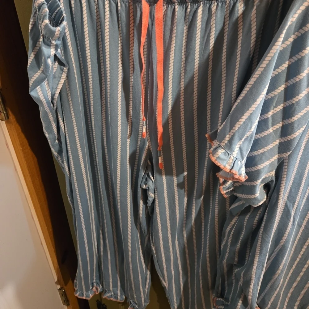 Cuddl Duds Light Blue and White Striped Pajama Set with Pink Trim - Picture 6 of 6